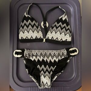 LIKE NEW black and white Perry Ellis bikini
